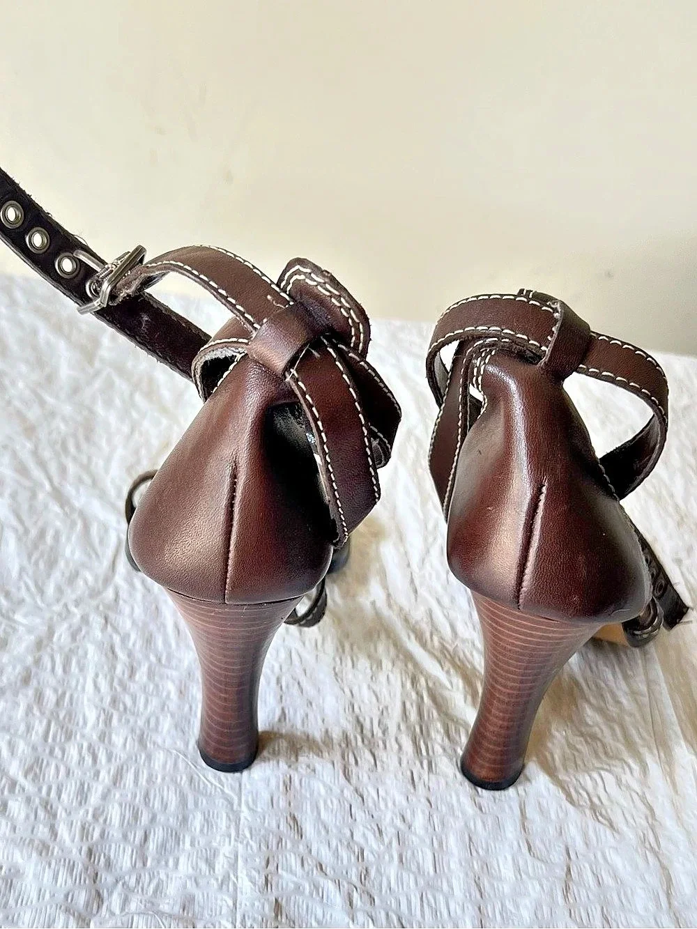 Bakers Roundabout Brown Strappy Heeled Sandals US 6.5
